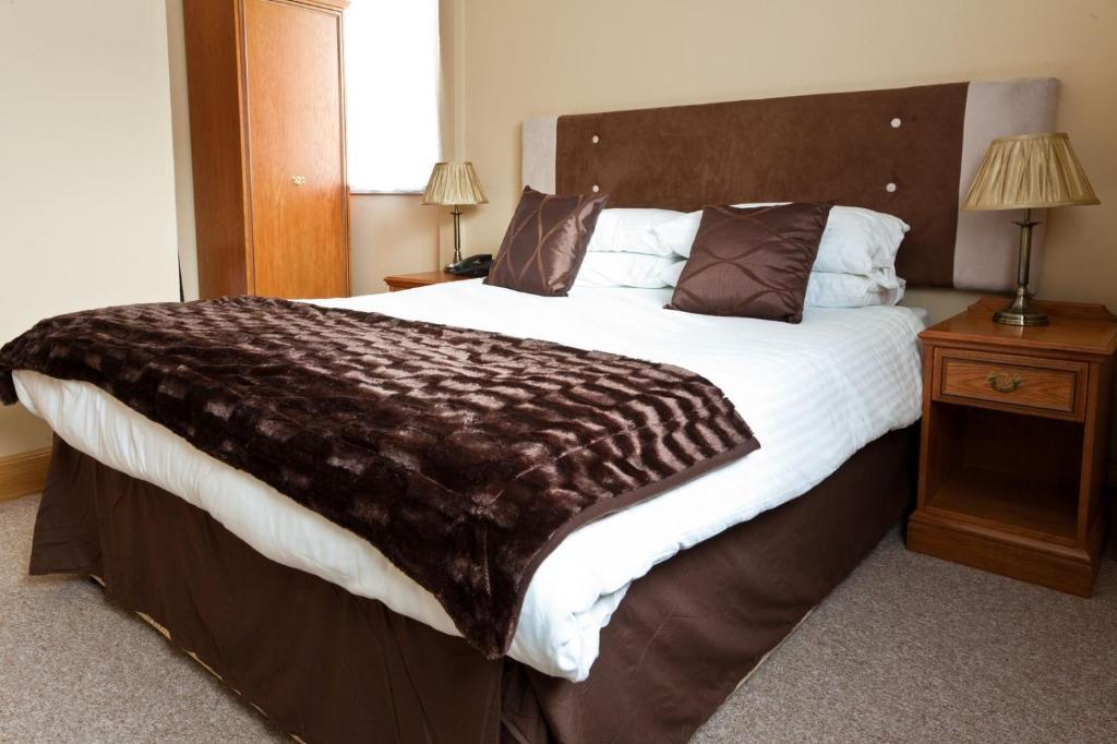 Caledonia Hotel Rosyth Room photo